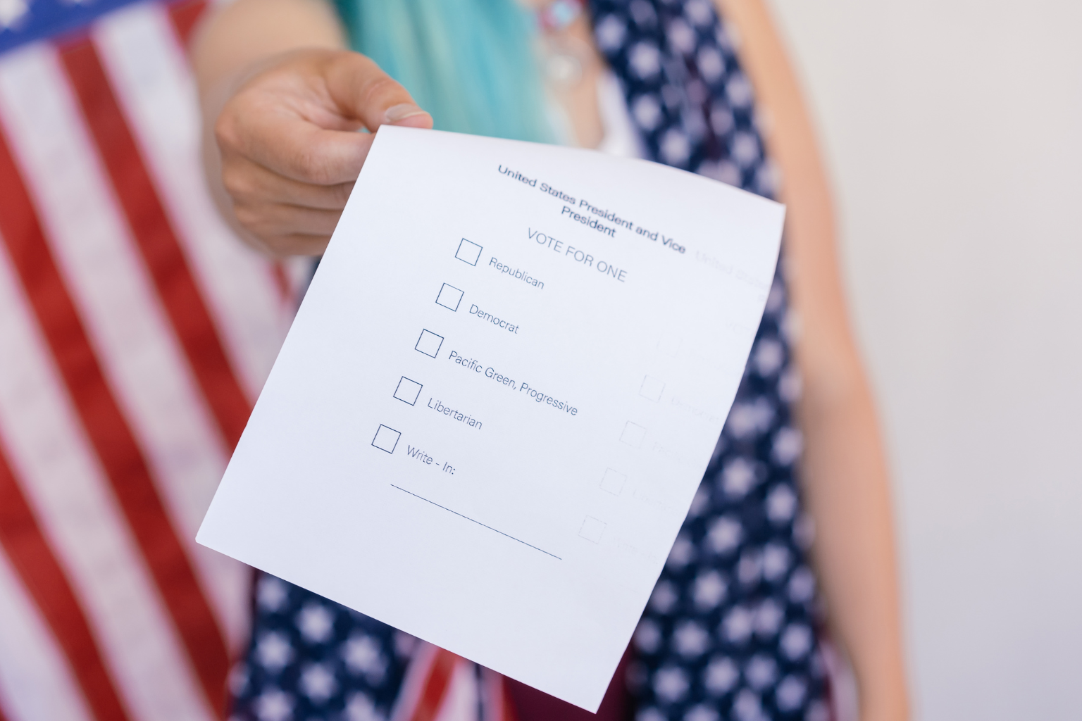 Democrats Face Shrinking Voter Base as Republicans Gain Ground, Analysis Shows