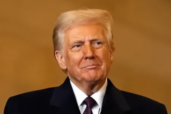 Trump Defends Putin Summit Amid Criticism, Calls Media Coverage “Fake News”