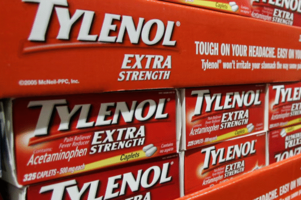 White House Warning on Tylenol and Pregnancy Sparks Global Pushback as Scientists and Manufacturer Push for Clear Guidance TYLENOL