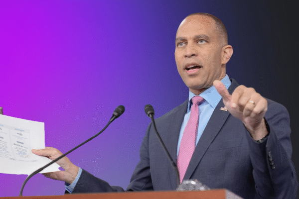 House Democratic Leader Hakeem Jeffries Fires Back at White House Press Secretary Karoline Leavitt