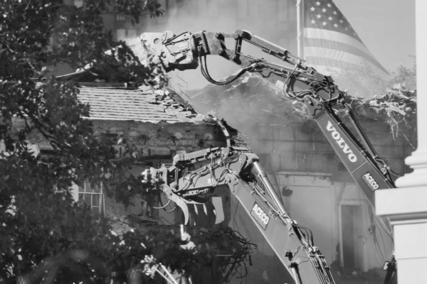 White House Press Secretary Stands Firm in Defense of Trump’s Controversial Ballroom Build